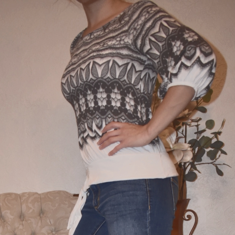 Deletta from Anthropologie shirt size small